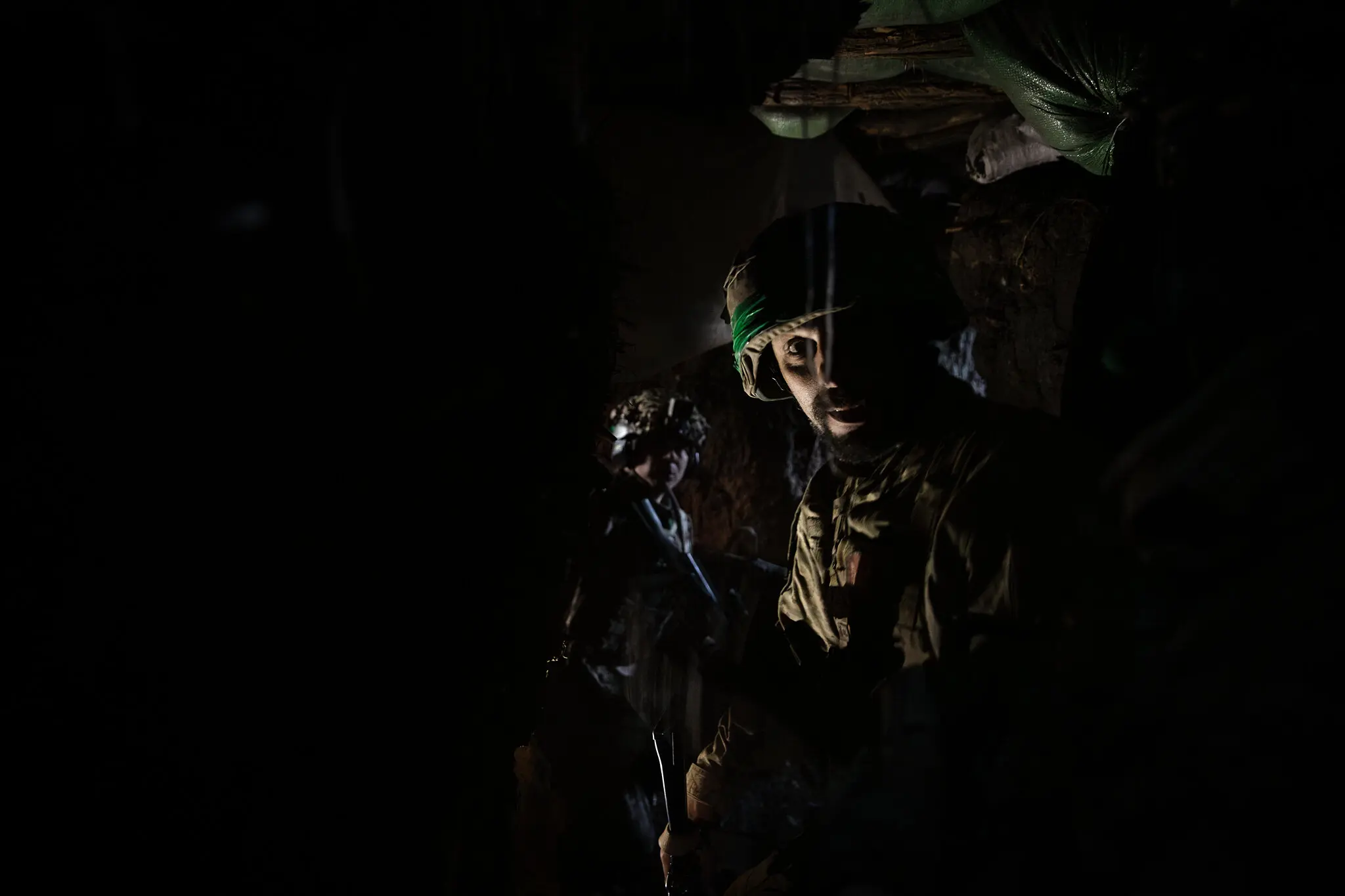 Оскільки безпілотники так часто спостерігають, солдати піхоти не можуть спробувати використати елемент несподіванки на полі бою, як це було раніше.